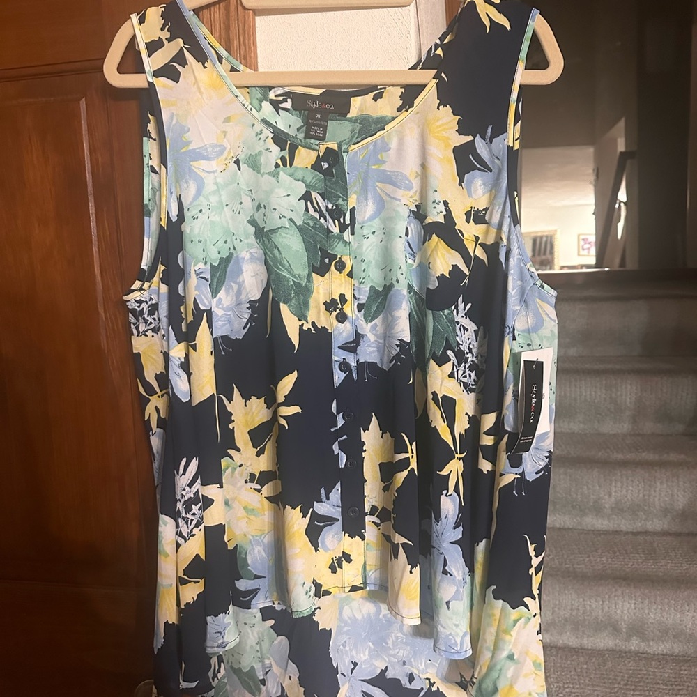Summery floral blouses size xl